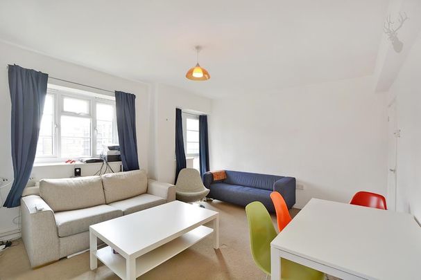 3 bedroom flat to rent - Photo 1