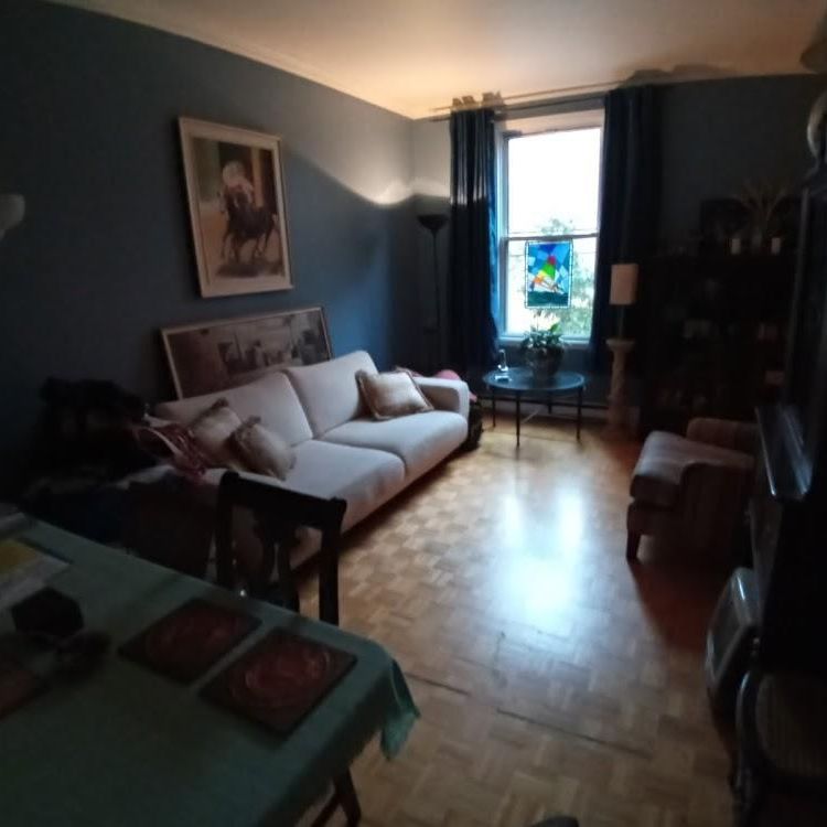 Grand 4 1/2 meublé tout compris sur 2 étages Sous-location - Photo 1
