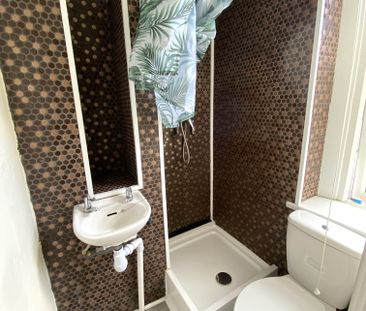 £700 PCM, Furnished One Bedroom First Floor Flat in Partridge Road,... - Photo 6