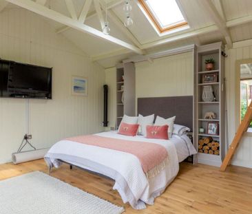 4 bedroom semi-detached house to rent - Photo 4