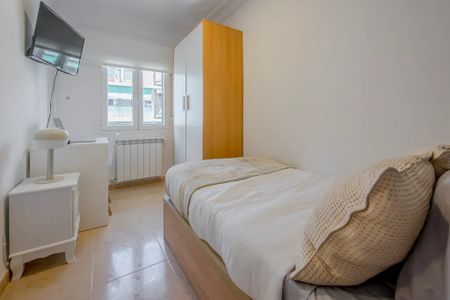 Calle de Villasandino, Madrid, Community of Madrid 28011 - Photo 3