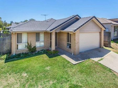 CABOOLTURE - FAMILY & LOCATION - Photo 4