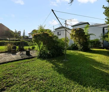 57 Pearson Street, Kangaroo Point, Qld 4169 - Photo 3