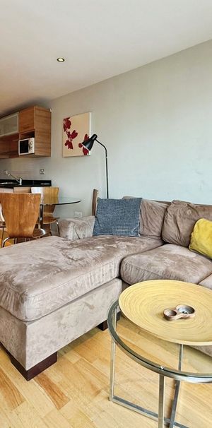 2 bedroom apartment to rent - Photo 1