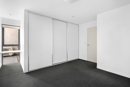 Contemporary Comfort with City Convenience in Brunswick! - Photo 5