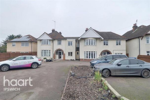 1 bedroom in a house share to rent - Photo 1