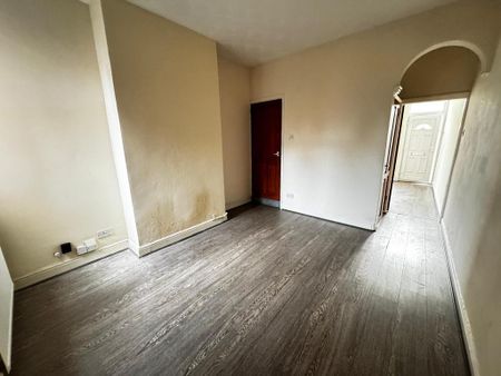 3 bedroom terraced house to rent - Photo 2