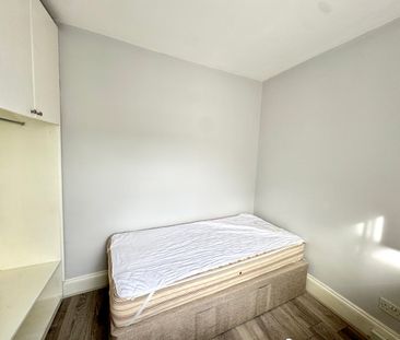 Blythe Road, Shepherds Bush, W14 - Photo 3