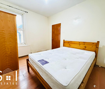 5 bedroom terraced house to rent - Photo 4