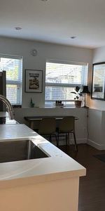 Independent Fully Furnished Modern Laneway House - Photo 4