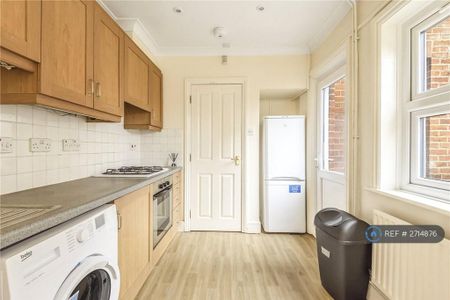 4 bedroom terraced house to rent - Photo 4