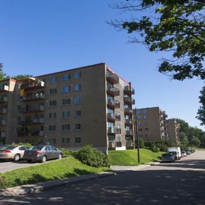 6 1/2 SILLERY PLAZA - PROMENADE CHAMPLAIN- janvier 2026 - Photo 2