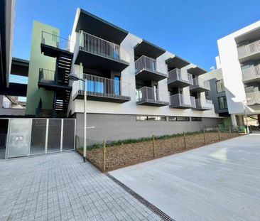 Piso de alquiler en Plaza Mª Mercè Marçal, Centre - Photo 5