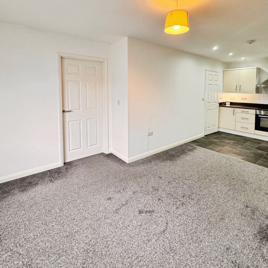 West Road, Westcliff-On-Sea - Photo 1