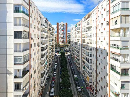 Alquiler de piso en Calle Eugenio Gross, 18 - Photo 2