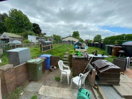 100 Low Road, Lisburn, BT27 4TN - Photo 3