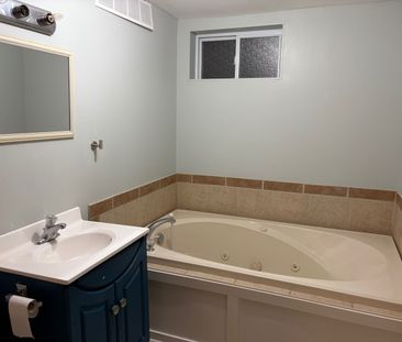 For Lease - 602 Geneva Street, St. Catharines, Ontario - Photo 2