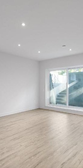 Nouveau 5 1/2 à louer — à deux pas du R.E.M. Deux-Montagnes! - Photo 1