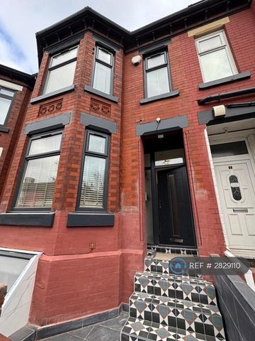 1 bedroom in a house share to rent - Photo 5