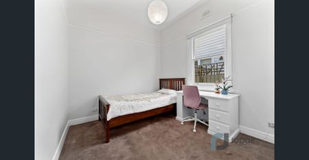 Stunning Period Style Home - Photo 5