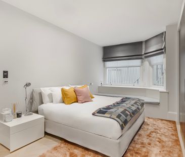 An Elegant Two-Bedroom Apartment in the Heart of South Kensington - Photo 6