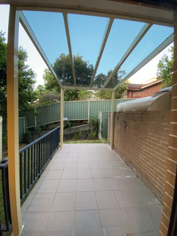 Modern 2 Bedroom Townhouse - Photo 5