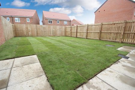 3 Bedroom House - Semi-Detached To Let - Photo 2