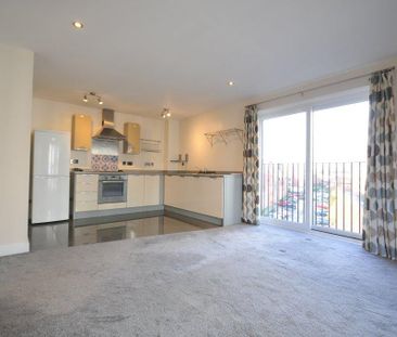 2 bedroom apartment to rent - Photo 3