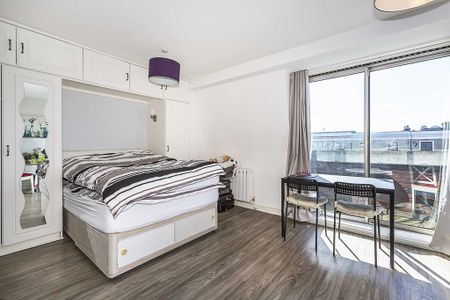 Studio to rent - Photo 5