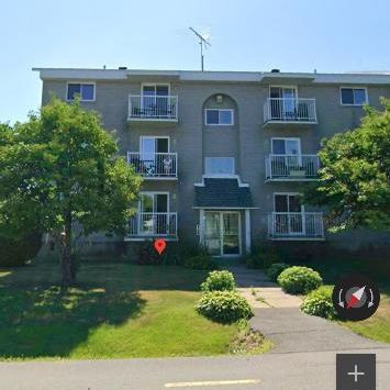 Logement 4 1/2 Fraîchement remis à neuf à louer. - Photo 3