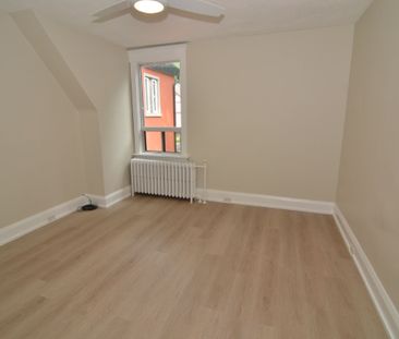 For Lease - 6 Park Avenue Unit# D, Toronto, Ontario - Photo 3