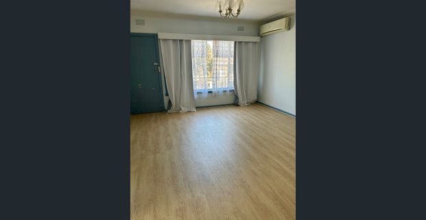 All expenses included in great location!! - Photo 1