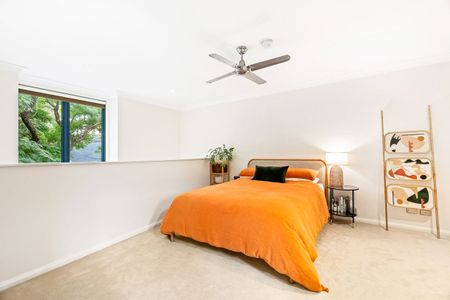 Superb Furnished Split-Level Apartment In Great Location - Deposit Paid - Photo 3