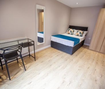 1 bedroom in a house share to rent - Photo 2