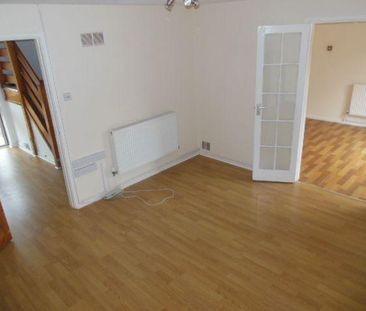4 bedroom detached house to rent - Photo 1