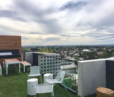 Location, Lifestyle. 2 Bedrooms, 1 bathroom & 1 Secure Car space - Photo 6
