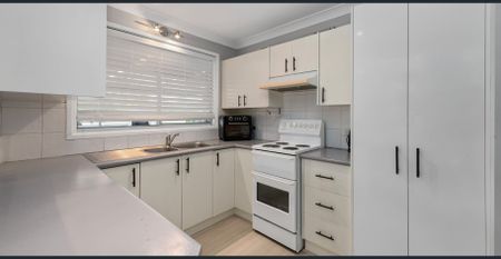 Beautifully Presented Family Home in a Quiet, Convenient Location - Photo 4