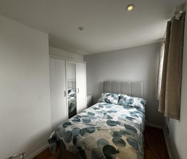 1 bedroom in a house share to rent - Photo 6
