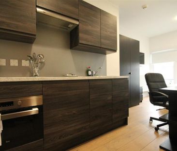 Studio to rent - Photo 2