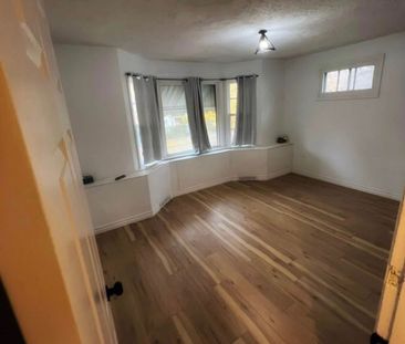 For Lease - 147 Emerson Avenue, London South, Ontario - Photo 1