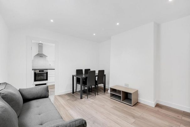 3 bedroom flat to rent - Photo 1