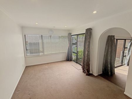 7 Holly Road, Merivale, NZ 8014 - Photo 4
