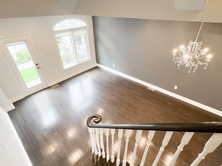 For Lease - 33 Benson Avenue, Richmond Hill, Ontario - Photo 2