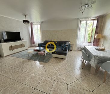 À Saint-Étienne, appartement dernier étage en location 700 € par mois - Photo 2