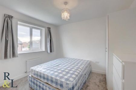 5 bedroom detached house to rent - Photo 3