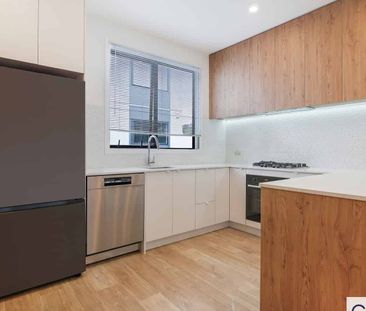 Stylish Three Bedroom Home in Glenfield - Photo 3