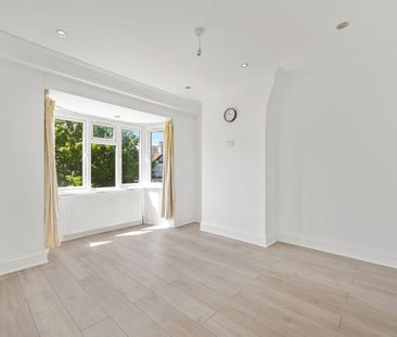 3 bedroom mid terraced house to rent, - Photo 2