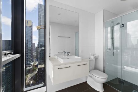 A Breath taking 2 bedroom Apartment with City Views - Partially Furnished! - Photo 5