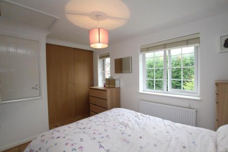 3 bedroom terraced house to rent - Photo 4