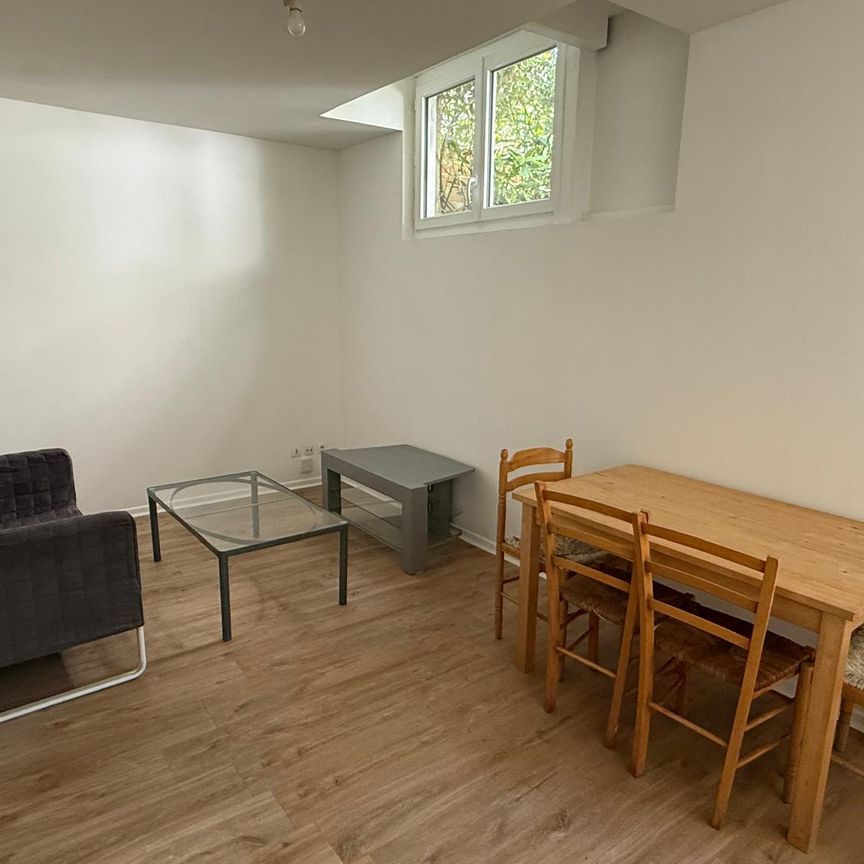 Location Appartement 2 pièces 39m² BORDEAUX 33000 - Photo 1